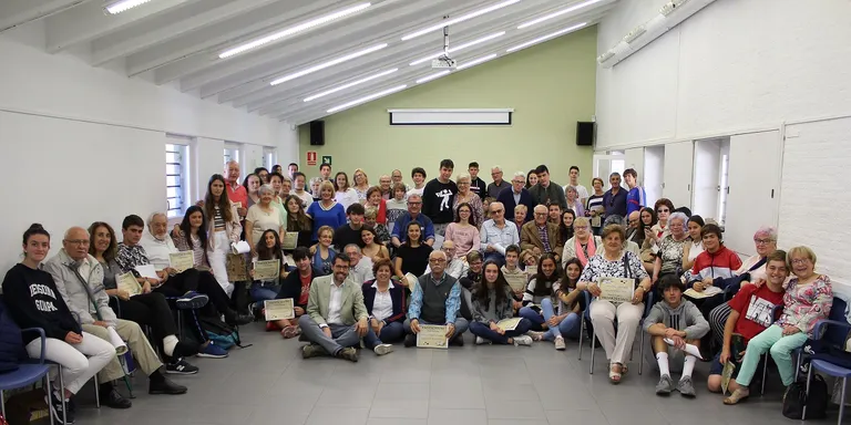 Trobada de final de curs dels participants del projecte intergeneracional ‘Ens escrivim’