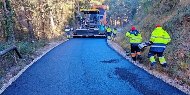 El Consell Comarcal arranja un tram del camí de La Selva, a Navès