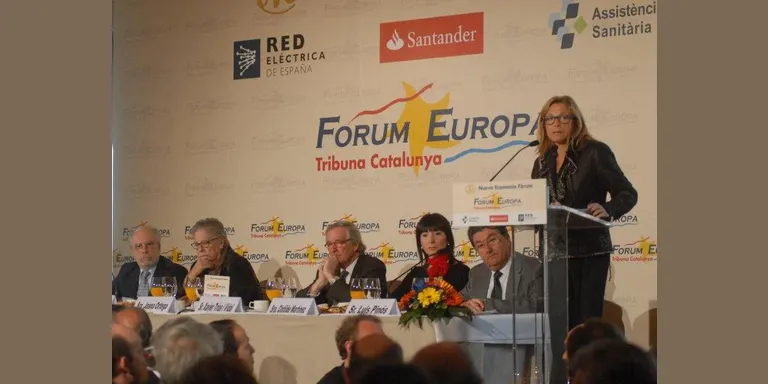 Joana Ortega presenta el projecte de llei de Governs Locals