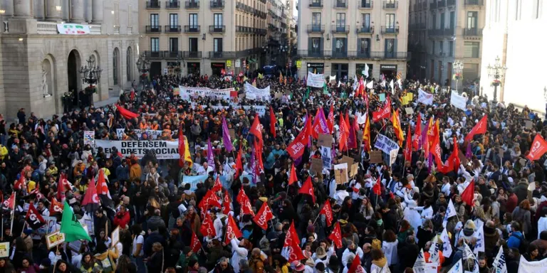 Seguiment desigual de les vagues d'educació i sanitat a Arenys de Mar