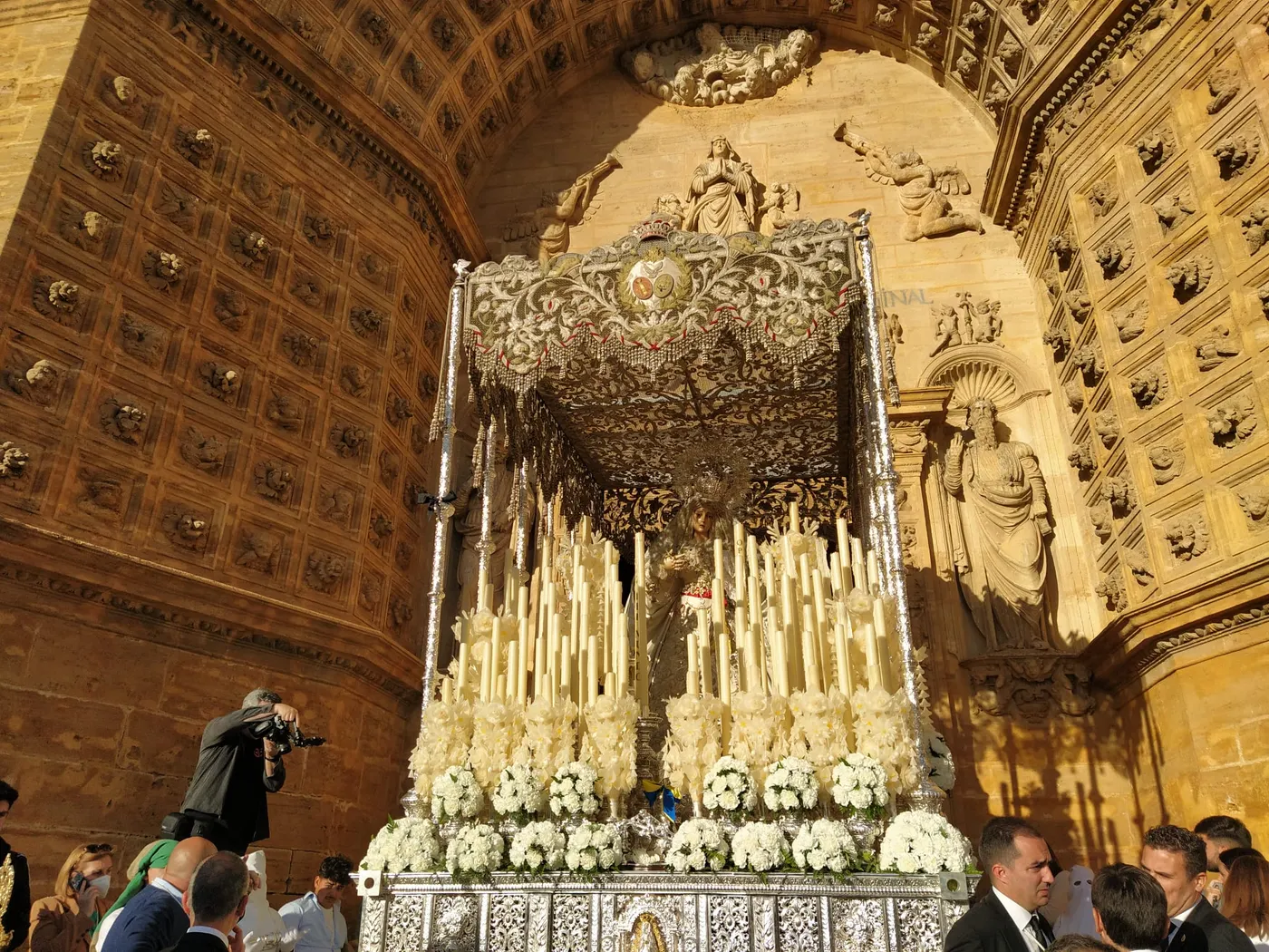 La salida de la Virgen de la Paz en COPE Utrera (98.1 FM)