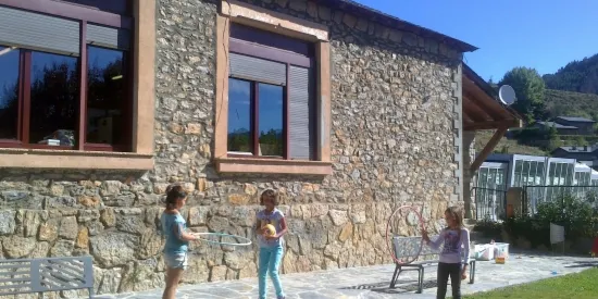 L'AMPA de l'escola de Prullans inicia una campanya de micromecenatge per salvar el centre educatiu