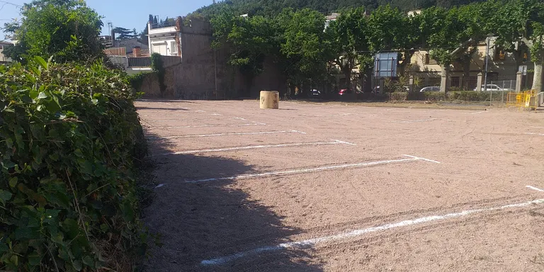 D’aquí uns dies l’Ajuntament podrà obrir un nou espai amb una trentena de places d’aparcament públic al costat de Can Globus