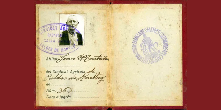 L’arxiu municipal presenta un carnet de la Unió de Rabassaires, datat als anys 30 del segle XX