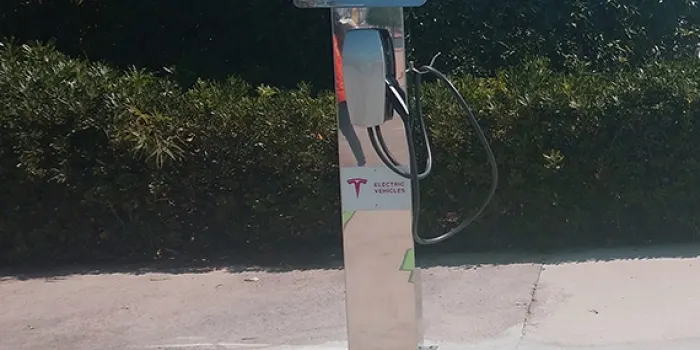 El Port d’Arenys tindrà un punt de recàrrega de vehicles elèctrics