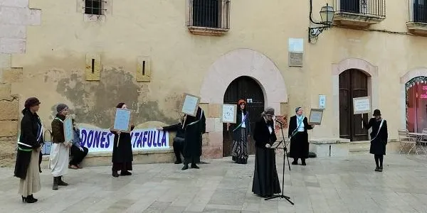 Pilarín Bayés inaugura un mural aquest 8M a Altafulla