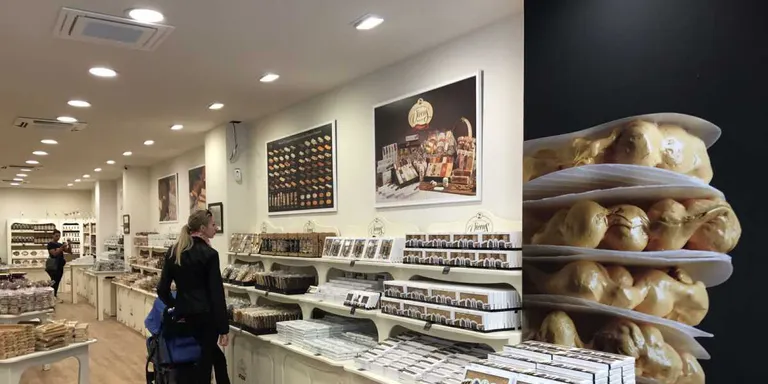Torrons Vicens inaugura la botiga més gran del grup, a Barcelona