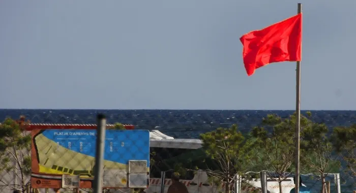 La bandera vermella ha onejat mÃ©s vegades a la platja de la PicÃ²rdia que altres anys
