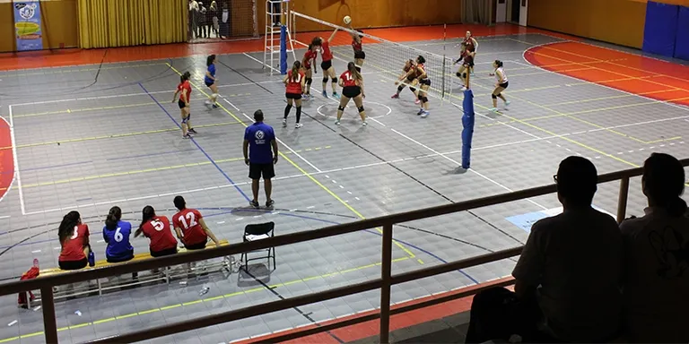 Inici de lliga prometedora per al Vòlei Rubí