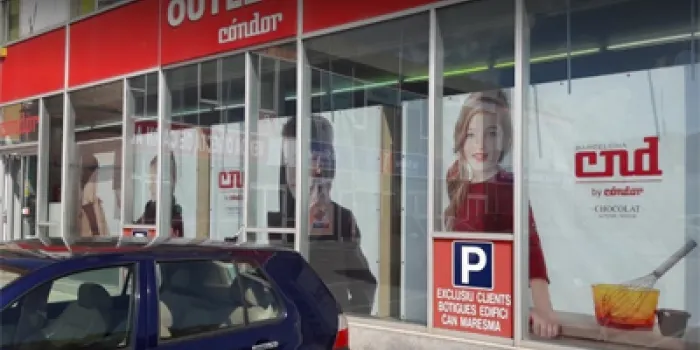 Els Mossos detenen dos lladres que havien robat a l'outlet del Cóndor a l'N-II