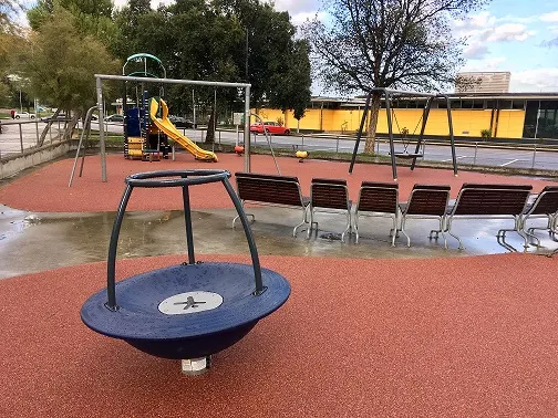 EL PARQUE INFANTIL DE RAMON IRIBARREN YA ESTÁ ABIERTO CON LOS JUEGOS INCLUSIVOS EN MARCHA 
