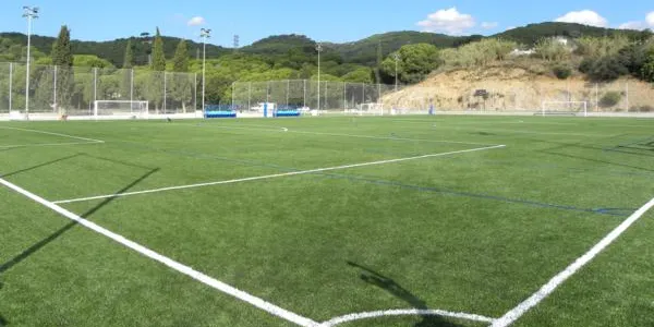 Mor un jugador del Racing Pineda en un partit de Futbol 7 a Canet