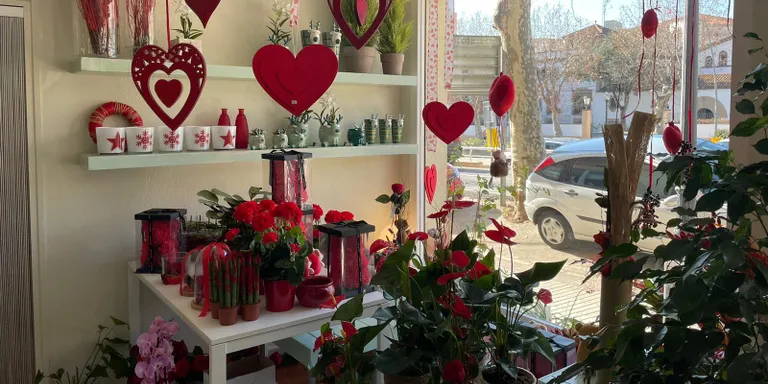 Floristeries i pastisseries viuen la diada de Sant Valentí