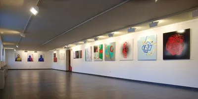 La sala 'La Cuina' acull l'exposició col.lectiva 'Colors de Lleida'