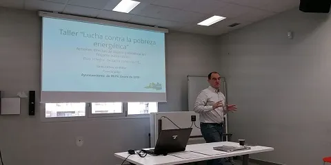 FORMACIÓN PARA LOS COLECTIVOS QUE TRABAJAN CON PERSONAS EN SITUACIÓN DE RIESGO DE POBREZA SOCIAL