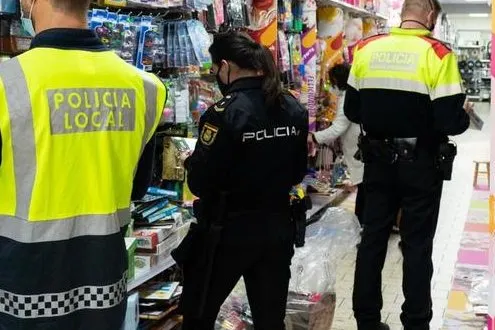 Denuncien irregularitats administratives en diferents establiments del Port i la Perellada de Cambrils
