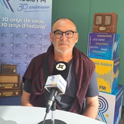 L'entrevista del 30/10/2026 Antonio Rosselló dona a la biblioteca 50 diaris històrics vinculats a Santa Bàrbara - episode art
