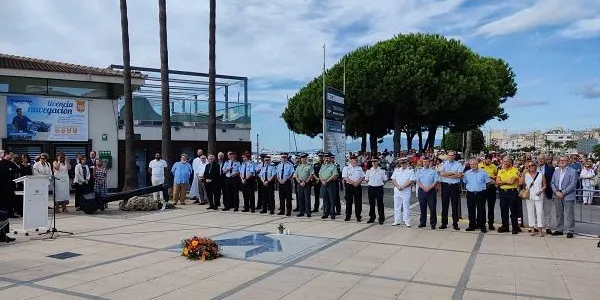 Cambrils recorda les víctimes de l'atemptat terrorista de fa cinc anys amb un acte “per prevenir l'odi”