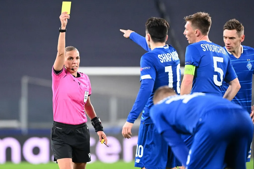 Stéphanie Frappart, la primera dona que xiula un partit de Champions