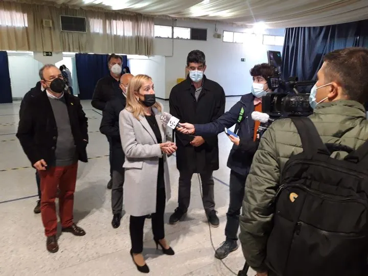 La sala Kursaal ja actua com a punt de vacunació contra la Covid-19
