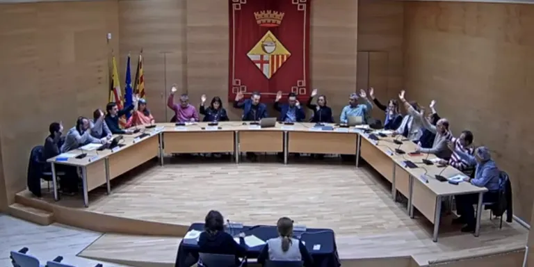 El Ple extraordinari i urgent aprova tots els punts per unanimitat