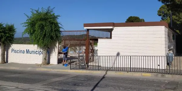 Les instal·lacions de la piscina municipal d'Altafulla, a punt per a la temporada d'estiu
