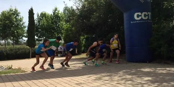 Una cinquantena d’infants donen el tret de sortida al Circuit Escolar de Mini-Triatló del Tarragonès