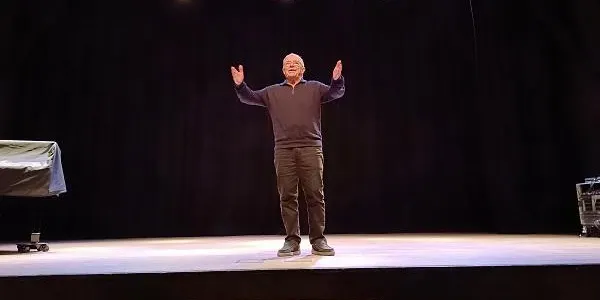 Qui vulgui passar ‘Una estona amb Joan Pera’ té una cita aquest diumenge a la tarda a La Violeta