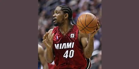 Els Heat renoven Haslem tot i jugar només 3 minuts la darrera temporada