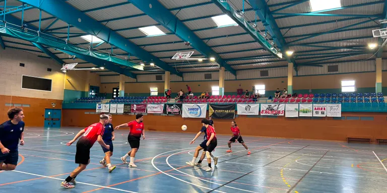 El CFS Laguna assalta la pista del CFS La Sènia
