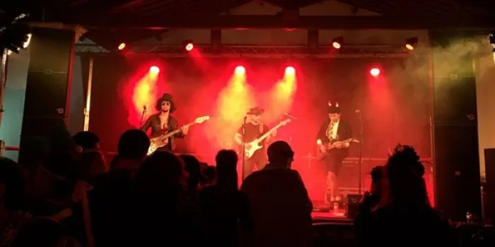 L'oposició s'interessa pel conflicte en la celebració del ball del Carnaval
