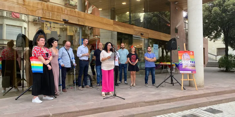 Caldes commemora el Dia Internacional de l'Orgull LGTBIQ+ amb un acte reivindicatiu dels drets del col·lectiu