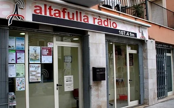 Altafulla Ràdio recull el premi de ‘Periodisme Radiofònic’ del diari digital La República aquest dijous
