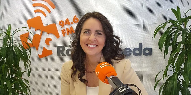 Noemí Llorens, de Junts, defensa la celebració d'Arts d'Estiu "complint la normativa"