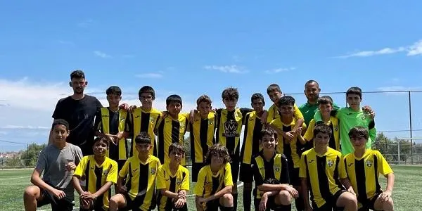 L’Infantil ‘B’ del CE Altafulla clou el curs amb una derrota davant el Roda de Berà (0-3)