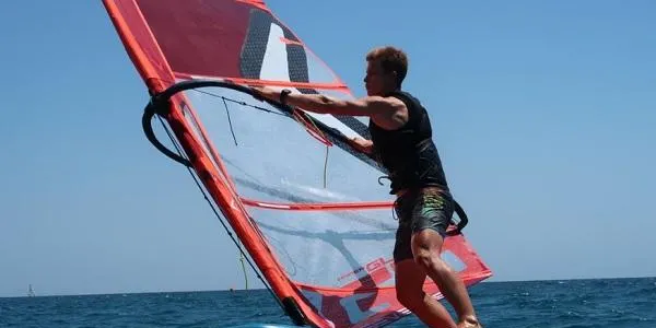 El regatista del CM Altafulla, Àlex Martí, obté la 4a posició en el Campionat d’Espanya Sub19 d’IQFoil