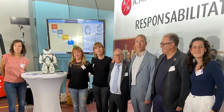 La Salle La Seu incorpora un robot humanoide per millorar el rendiment d'alumnes amb TEA