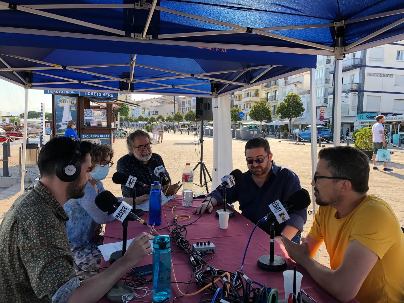 Ràdio Cambrils durà a terme un programa especial amb escriptors locals per celebrar Sant Jordi