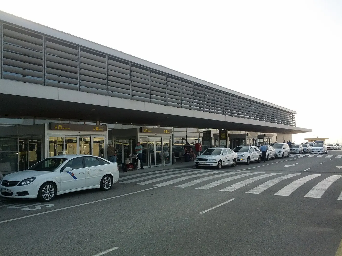 Els aeroports de Reus i Barcelona connectaran en trenta minuts per tren abans de 2026