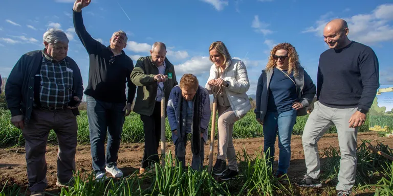 La Iaia Angeleta dona la benvinguda a la temporada de calçotades