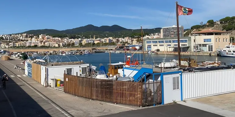 El projecte 'Fading Blue' arriba al Port d'Arenys amb diverses activitats