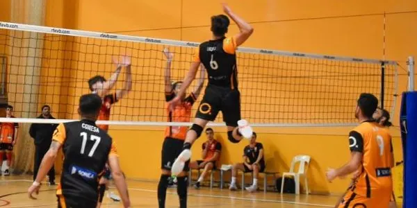El CEVOL Torredembarra sorprèn el Conqueridor i es torna a apropar al lideratge (3-0)
