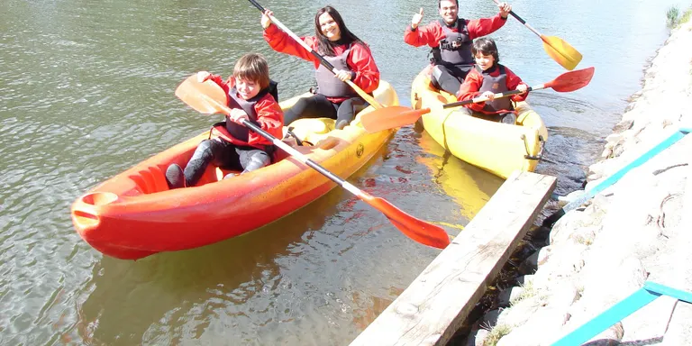Els 'bloggers' de My Family Passport narren la seva experiència al Rafting Parc