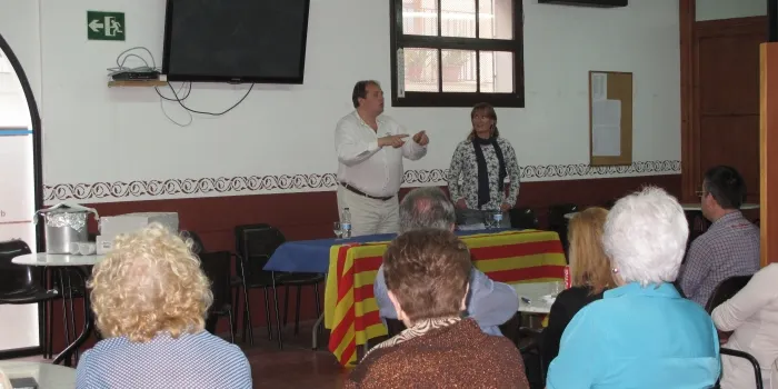 Junts per Arenys es compromet a fer un cens de les persones de més de 80 anys que visquin soles