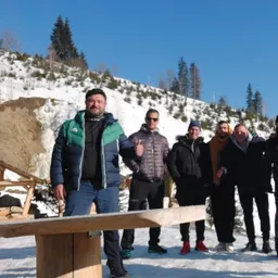 La caravana solidaria de Miguel Ángel Antúnez llega a la frontera con Ucrania - episode art