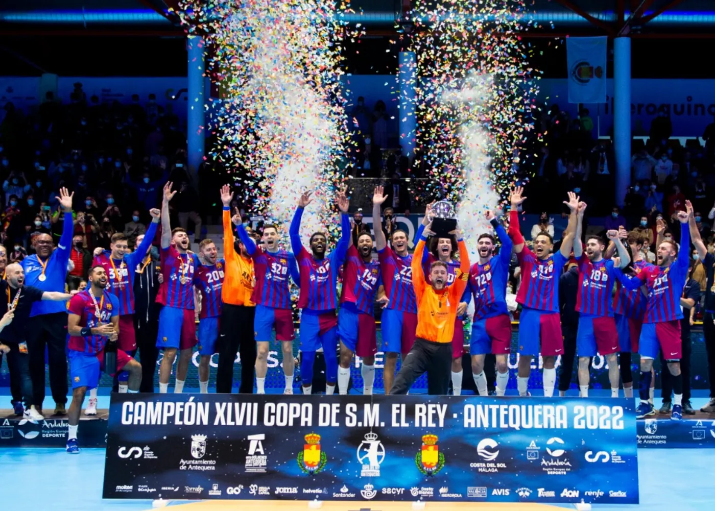 El Barça aixeca la novena Copa del Rei consecutiva