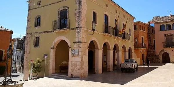 L’Ajuntament d’Altafulla no ha rebut cap notificació de la Junta Electoral sobre retirada d’elements de simbologia política