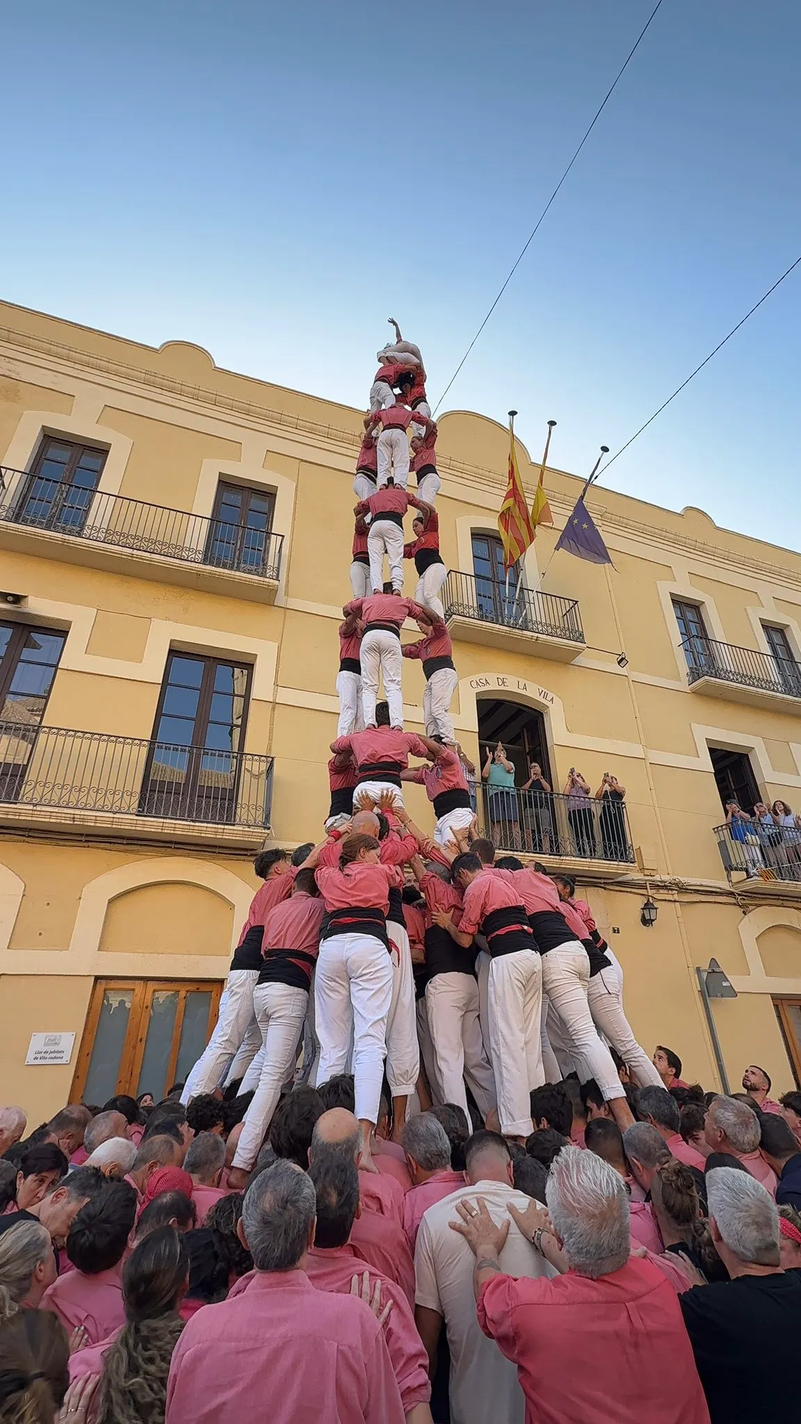 Ensopegada de la Colla Vella amb el 3de9 amb folre a Vila-rodona