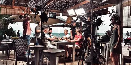 Les guinguetes de Pineda Anchor Point Beach i el Tiaré Beach al 'Joc de cartes estiu' de TV3