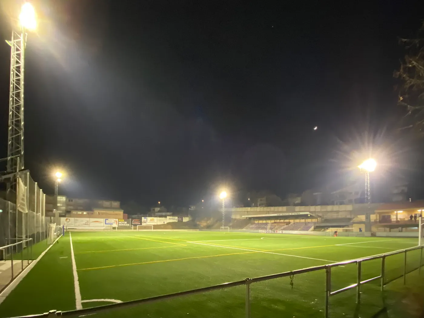 <strong>Solsona renova l'enllumenat del camp de futbol</strong>